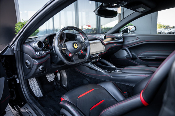 Ferrari GTC4 Lusso T 3.9 V8 - Nero Daytona | Passenger Display | Lift | Stoelkoeling | Memory Ferrari GTC4 Lusso T 3.9 V8 - Nero Daytona | Passenger Display | Lift | Stoelkoeling | Memory