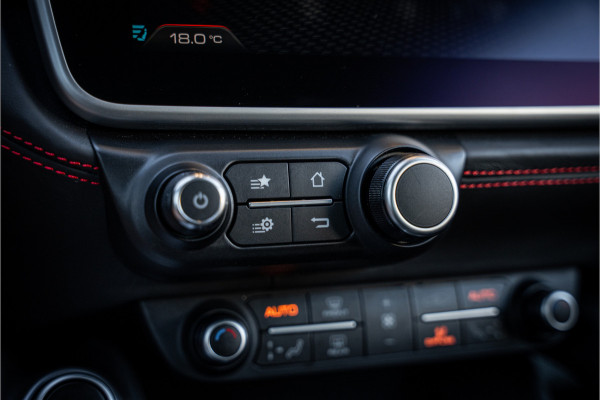 Ferrari GTC4 Lusso T 3.9 V8 - Nero Daytona | Passenger Display | Lift | Stoelkoeling | Memory Ferrari GTC4 Lusso T 3.9 V8 - Nero Daytona | Passenger Display | Lift | Stoelkoeling | Memory