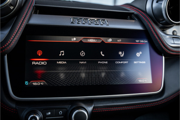 Ferrari GTC4 Lusso T 3.9 V8 - Nero Daytona | Passenger Display | Lift | Stoelkoeling | Memory Ferrari GTC4 Lusso T 3.9 V8 - Nero Daytona | Passenger Display | Lift | Stoelkoeling | Memory