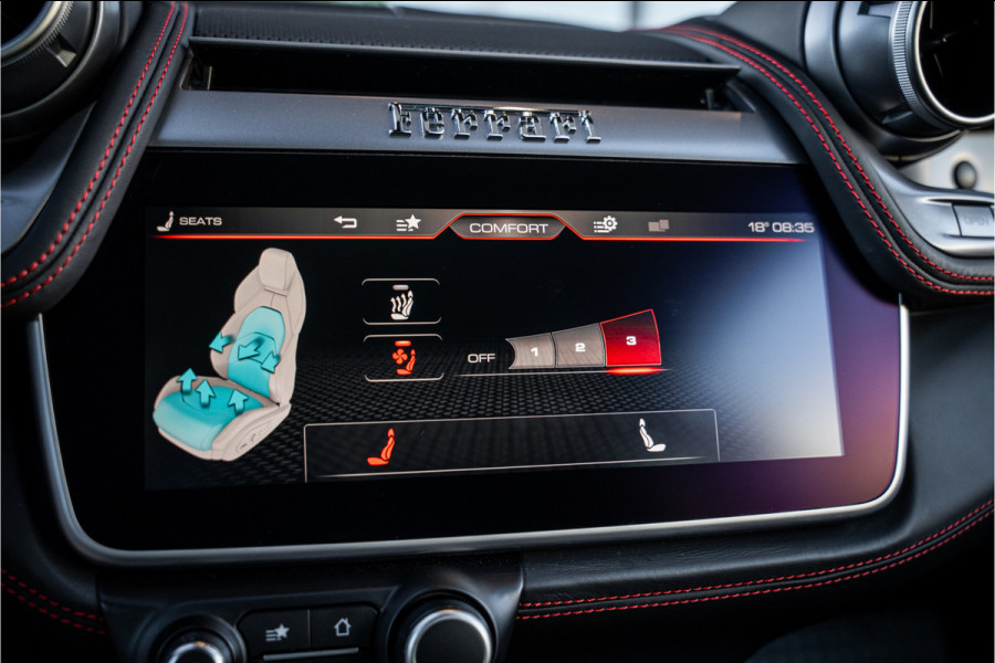 Ferrari GTC4 Lusso T 3.9 V8 - Nero Daytona | Passenger Display | Lift | Stoelkoeling | Memory Ferrari GTC4 Lusso T 3.9 V8 - Nero Daytona | Passenger Display | Lift | Stoelkoeling | Memory