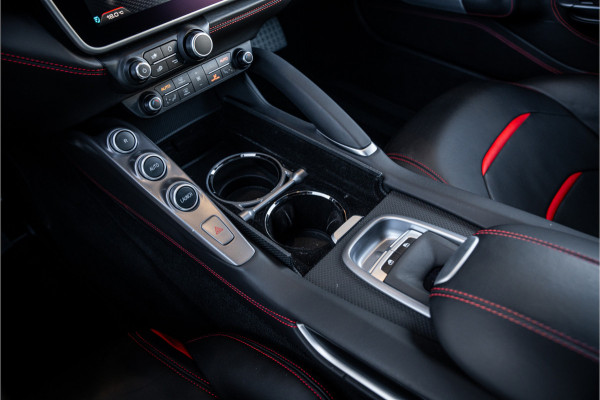 Ferrari GTC4 Lusso T 3.9 V8 - Nero Daytona | Passenger Display | Lift | Stoelkoeling | Memory Ferrari GTC4 Lusso T 3.9 V8 - Nero Daytona | Passenger Display | Lift | Stoelkoeling | Memory