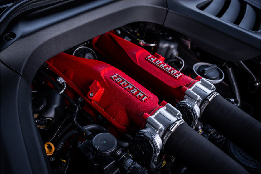 Ferrari GTC4 Lusso T 3.9 V8 - Nero Daytona | Passenger Display | Lift | Stoelkoeling | Memory Ferrari GTC4 Lusso T 3.9 V8 - Nero Daytona | Passenger Display | Lift | Stoelkoeling | Memory