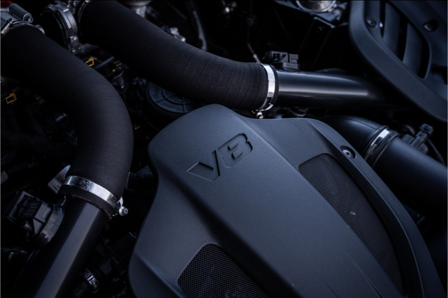 Ferrari GTC4 Lusso T 3.9 V8 - Nero Daytona | Passenger Display | Lift | Stoelkoeling | Memory Ferrari GTC4 Lusso T 3.9 V8 - Nero Daytona | Passenger Display | Lift | Stoelkoeling | Memory