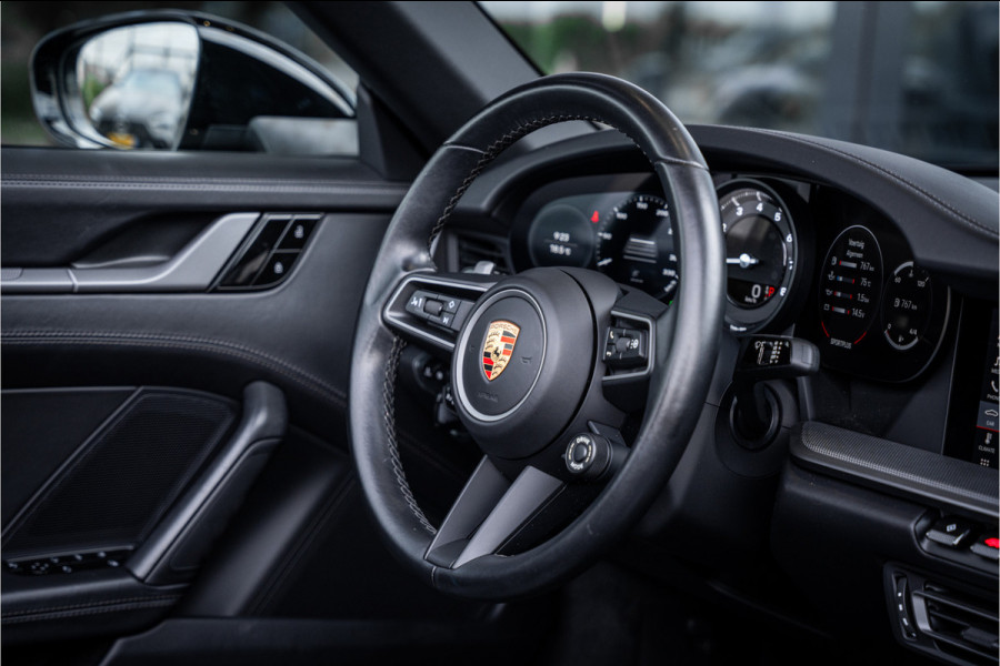 Porsche 911 992 Cabrio 3.0 Carrera 4 S - Sport Chrono l Sport Design l Dealer onderhouden
