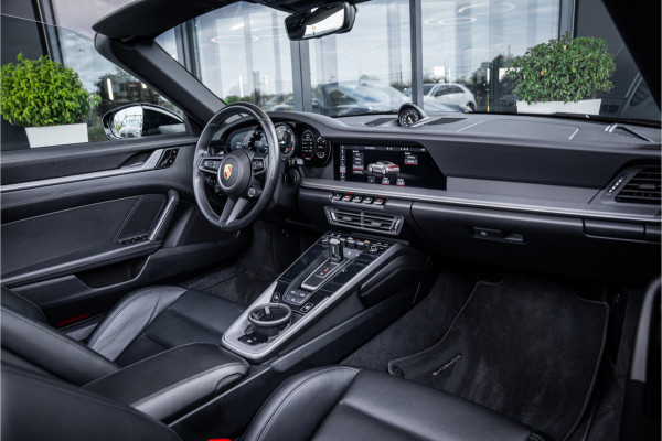 Porsche 911 992 Cabrio 3.0 Carrera 4 S - Sport Chrono l Sport Design l Dealer onderhouden