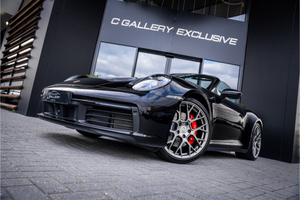 Porsche 911 992 Cabrio 3.0 Carrera 4 S - Sport Chrono l Sport Design l Dealer onderhouden