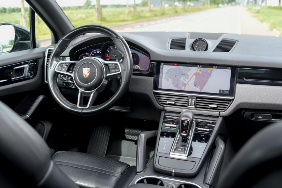 Porsche Cayenne 3.0 V6. Pano, Luchtv, Softclose, ACC, 360, Memory, Dodeh, Bose, Sfeer, Trekhaak, Leder!