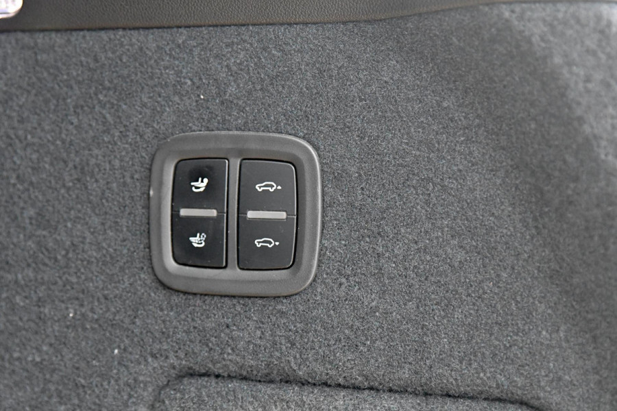Porsche Cayenne 3.0 V6. Pano, Luchtv, Softclose, ACC, 360, Memory, Dodeh, Bose, Sfeer, Trekhaak, Leder!