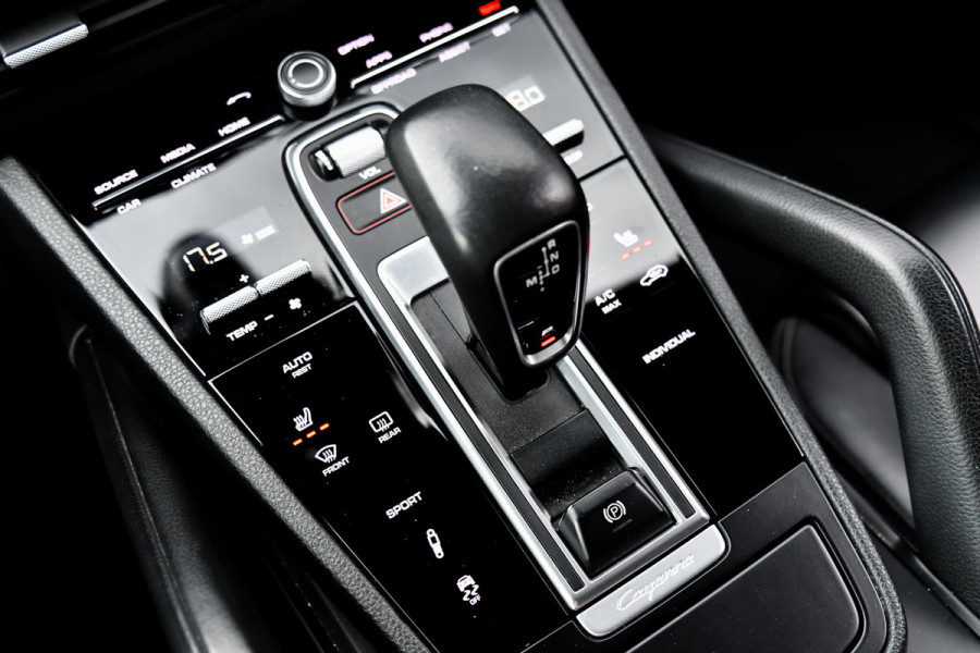 Porsche Cayenne 3.0 V6. Pano, Luchtv, Softclose, ACC, 360, Memory, Dodeh, Bose, Sfeer, Trekhaak, Leder!