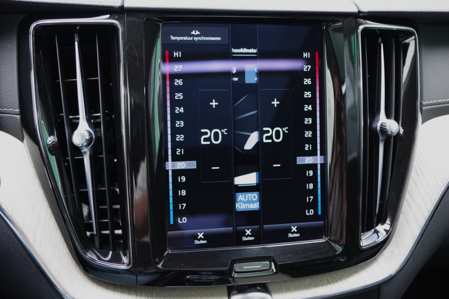 Volvo XC60 2.0 T8 Plug-in Hybrid AWD Inscription 390 PK, Panoramadak, 360 Camera, Leder