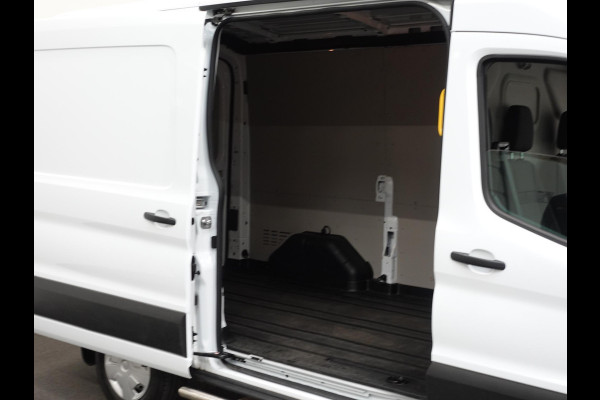 Ford Transit 105pk 2.0 L2H2 Trend Airco Trekhaak Navi Cruise Airco Navi Cruise Control Trekhaak