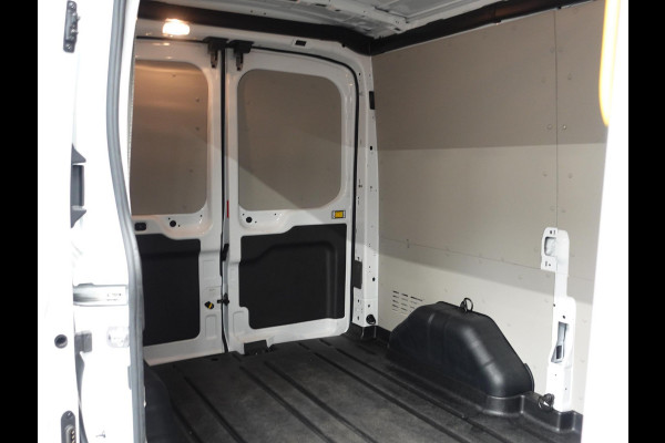 Ford Transit 105pk 2.0 L2H2 Trend Airco Trekhaak Navi Cruise Airco Navi Cruise Control Trekhaak