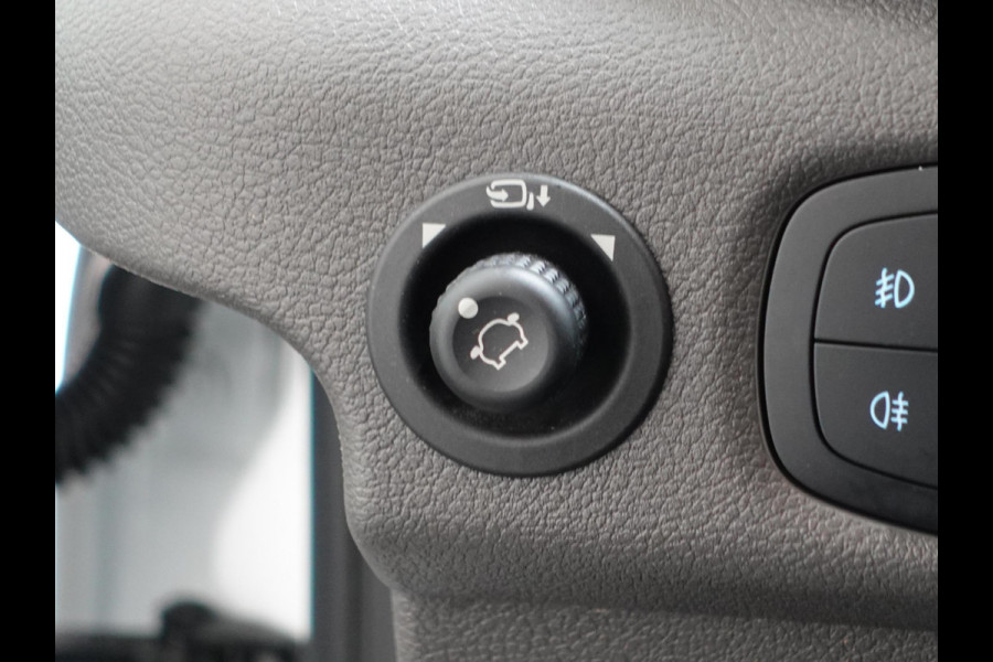 Ford Transit 105pk 2.0 L2H2 Trend Airco Trekhaak Navi Cruise Airco Navi Cruise Control Trekhaak