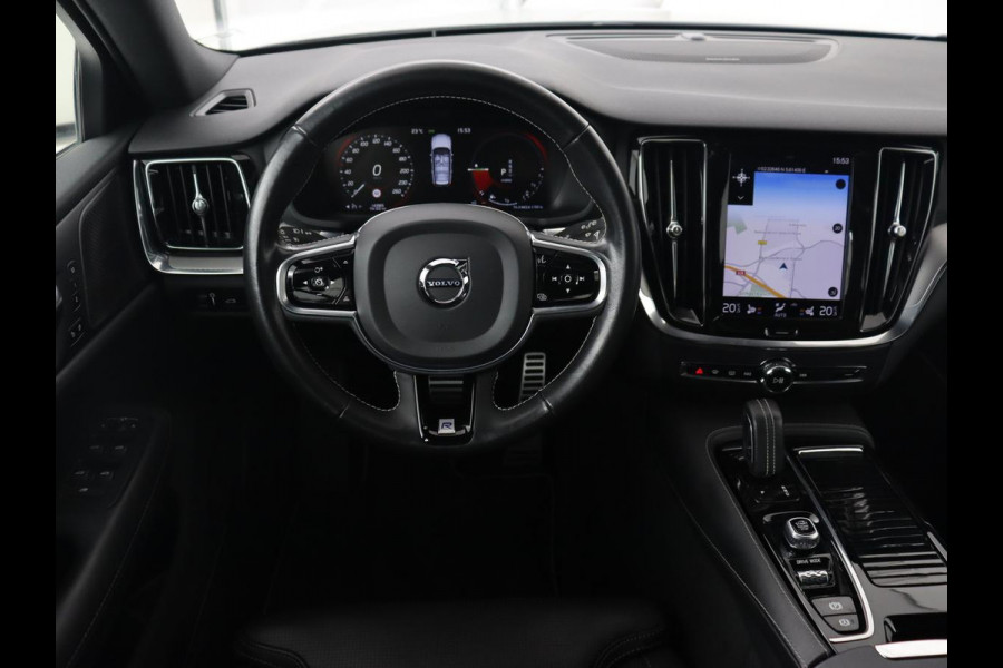 Volvo V60 2.0 T8 Recharge AWD R-Design | Panoramadak | Stoelventilatie | Harman/Kardon | Leder | Carplay | Camera | Memory | Stoelverwarming | Navigatie | PHEV | Plug In