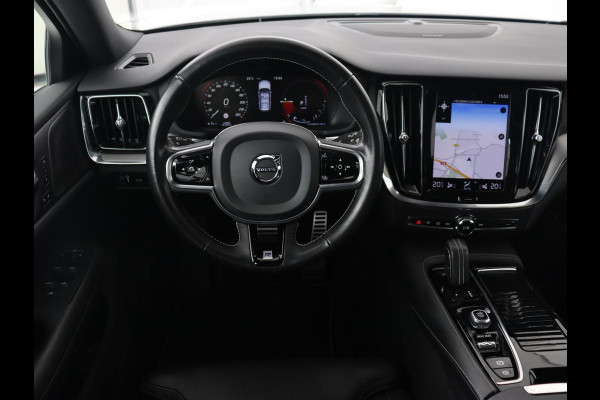 Volvo V60 2.0 T8 Recharge AWD R-Design | Panoramadak | Stoelventilatie | Harman/Kardon | Leder | Carplay | Camera | Memory | Stoelverwarming | Navigatie | PHEV | Plug In