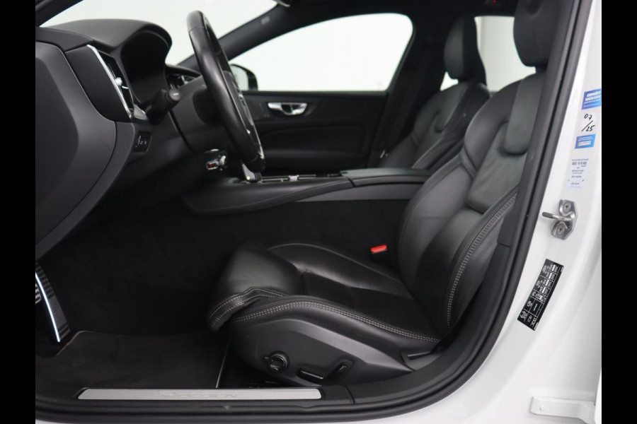Volvo V60 2.0 T8 Recharge AWD R-Design | Panoramadak | Stoelventilatie | Harman/Kardon | Leder | Carplay | Camera | Memory | Stoelverwarming | Navigatie | PHEV | Plug In