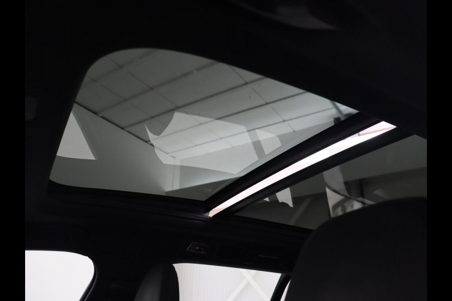Volvo V60 2.0 T8 Recharge AWD R-Design | Panoramadak | Stoelventilatie | Harman/Kardon | Leder | Carplay | Camera | Memory | Stoelverwarming | Navigatie | PHEV | Plug In