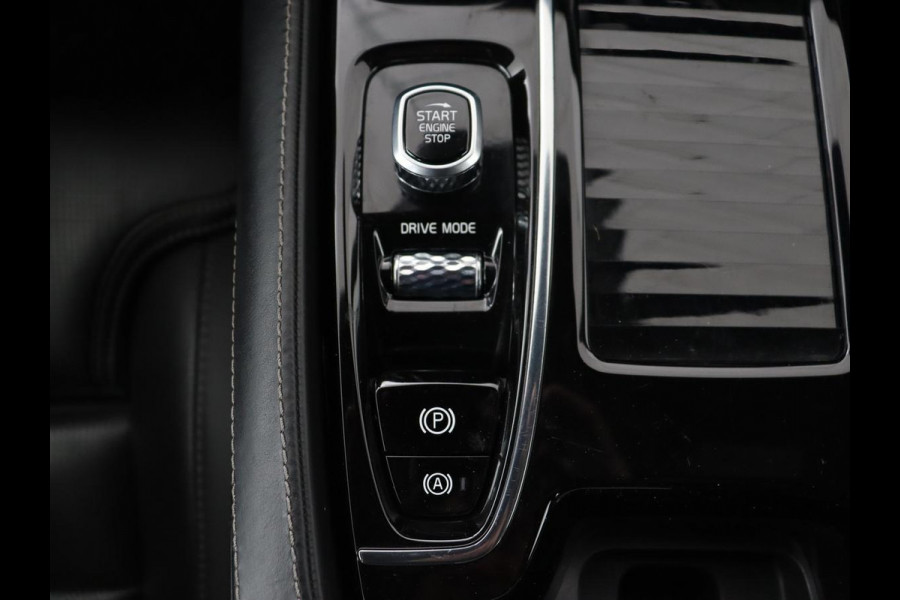 Volvo V60 2.0 T8 Recharge AWD R-Design | Panoramadak | Stoelventilatie | Harman/Kardon | Leder | Carplay | Camera | Memory | Stoelverwarming | Navigatie | PHEV | Plug In