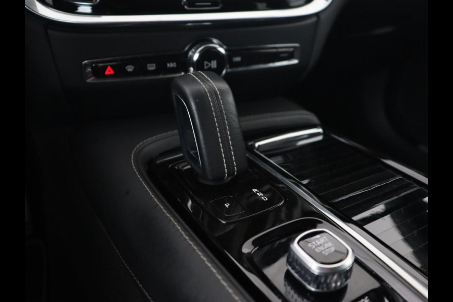Volvo V60 2.0 T8 Recharge AWD R-Design | Panoramadak | Stoelventilatie | Harman/Kardon | Leder | Carplay | Camera | Memory | Stoelverwarming | Navigatie | PHEV | Plug In