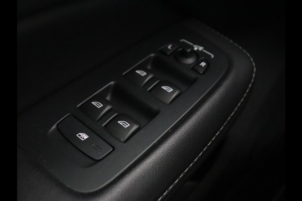 Volvo V60 2.0 T8 Recharge AWD R-Design | Panoramadak | Stoelventilatie | Harman/Kardon | Leder | Carplay | Camera | Memory | Stoelverwarming | Navigatie | PHEV | Plug In