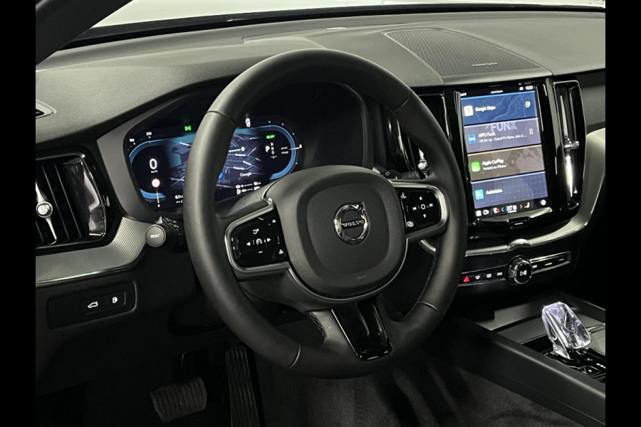 Volvo XC60 2.0 T6 Plug-in hybrid Black Edition | Open dak | Long Range | Trekhaak | Adapt. cruise control | Carplay |