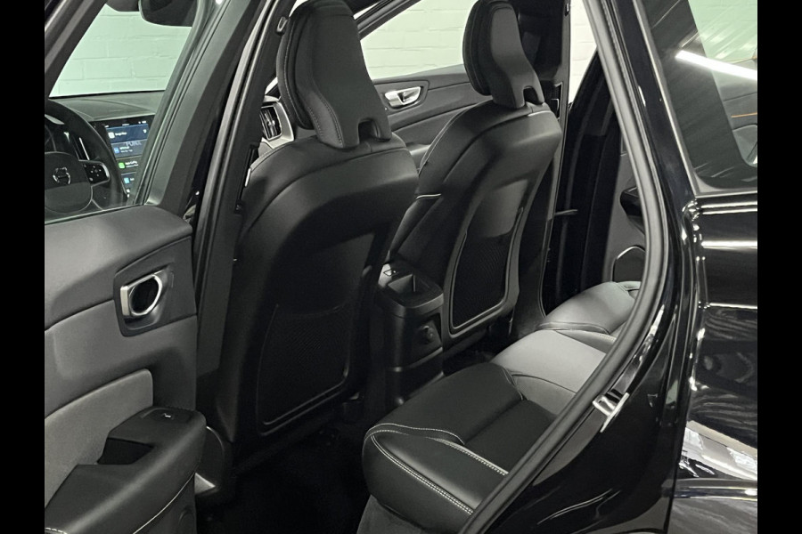 Volvo XC60 2.0 T6 Plug-in hybrid Black Edition | Open dak | Long Range | Trekhaak | Adapt. cruise control | Carplay |