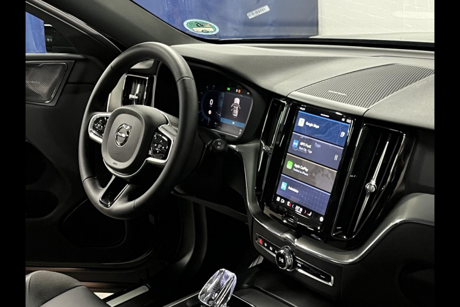 Volvo XC60 2.0 T6 Plug-in hybrid Black Edition | Open dak | Long Range | Trekhaak | Adapt. cruise control | Carplay |