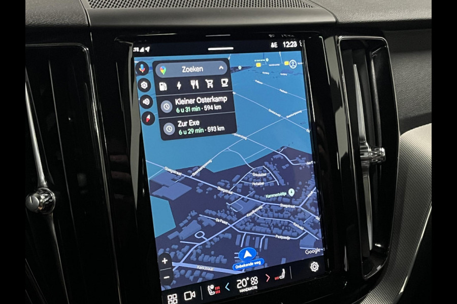 Volvo XC60 2.0 T6 Plug-in hybrid Black Edition | Open dak | Long Range | Trekhaak | Adapt. cruise control | Carplay |