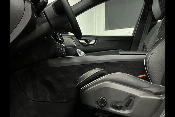Volvo XC60 2.0 T6 Plug-in hybrid Black Edition | Open dak | Long Range | Trekhaak | Adapt. cruise control | Carplay |