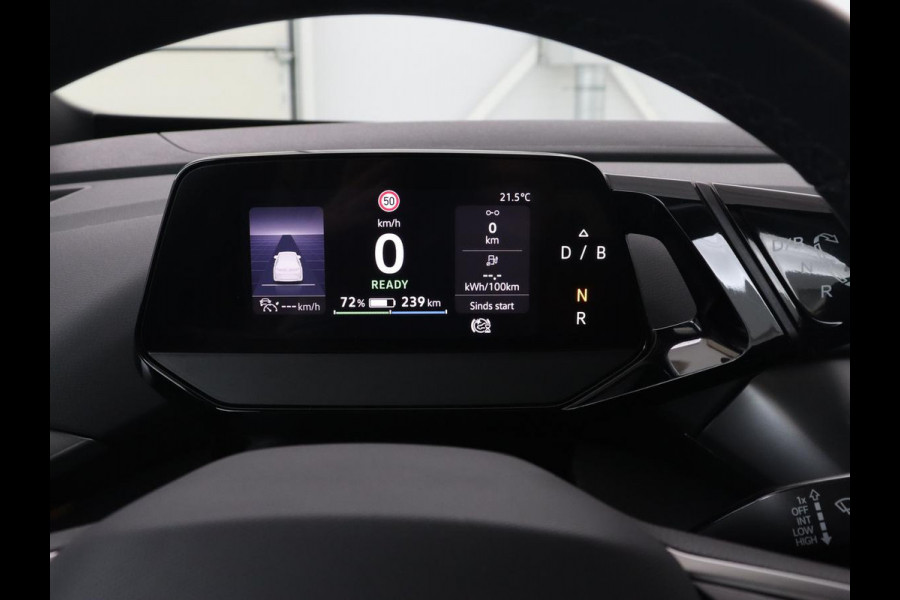 Volkswagen ID.4 Life 77 kWh | Trekhaak | Stoel & stuurverwarming | Camera | Adaptive cruise | Carplay | Navigatie | Parkeerhulp | Half leder