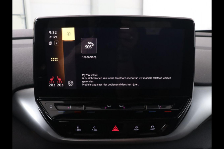Volkswagen ID.4 Life 77 kWh | Trekhaak | Stoel & stuurverwarming | Camera | Adaptive cruise | Carplay | Navigatie | Parkeerhulp | Half leder