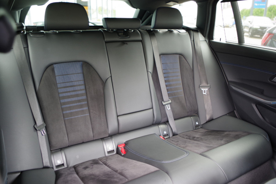 BMW 3 Serie Touring 320e High Executive M-Sport PHEV, Panoramadak, Memory, 360 Camera, Head-Up, Carplay