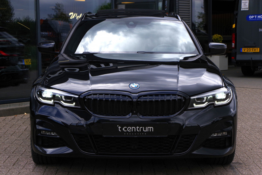 BMW 3 Serie Touring 320e High Executive M-Sport PHEV, Panoramadak, Memory, 360 Camera, Head-Up, Carplay