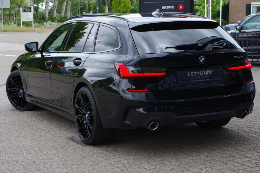 BMW 3 Serie Touring 320e High Executive M-Sport PHEV, Panoramadak, Memory, 360 Camera, Head-Up, Carplay