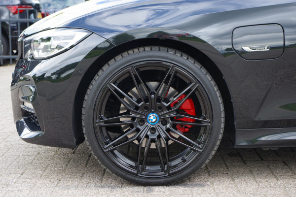 BMW 3 Serie Touring 320e High Executive M-Sport PHEV, Panoramadak, Memory, 360 Camera, Head-Up, Carplay