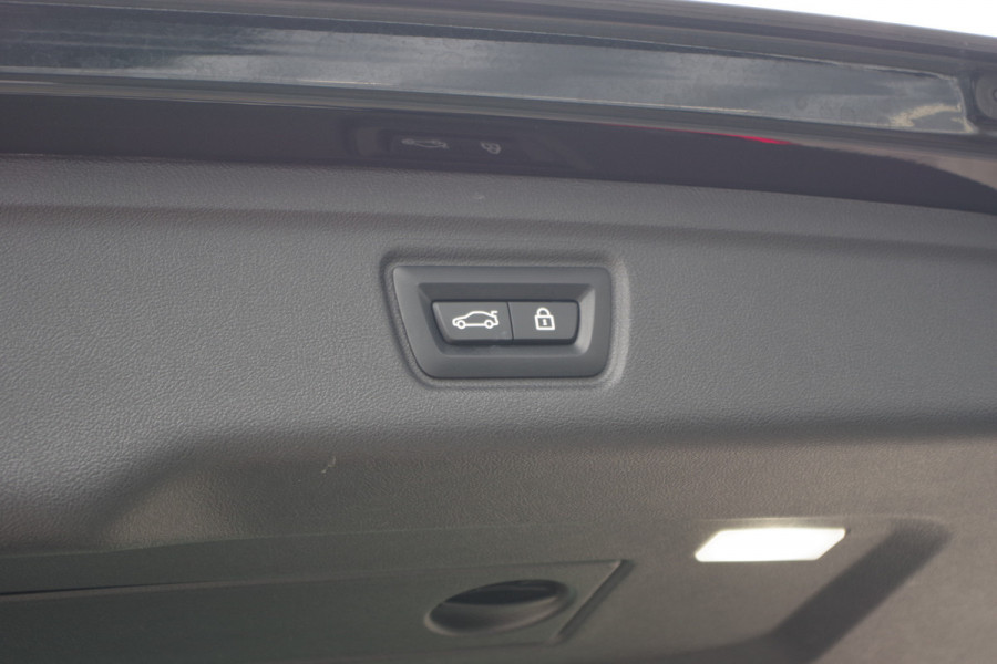 BMW 3 Serie Touring 320e High Executive M-Sport PHEV, Panoramadak, Memory, 360 Camera, Head-Up, Carplay