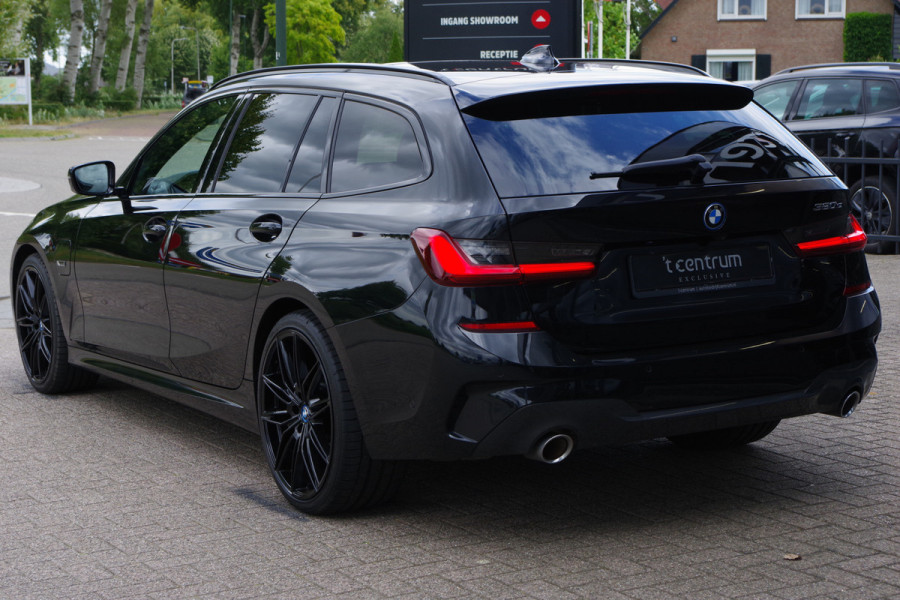 BMW 3 Serie Touring 320e High Executive M-Sport PHEV, Panoramadak, Memory, 360 Camera, Head-Up, Carplay