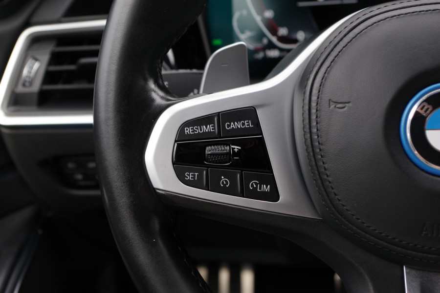BMW 3 Serie Touring 320e High Executive M-Sport PHEV, Panoramadak, Memory, 360 Camera, Head-Up, Carplay