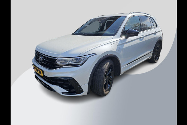 Volkswagen Tiguan 1.4 TSI eHybrid R-Line Business+ 245pk PHEV | Trekhaak | Panorama dak | Adaptieve Cruise | Achteruitrijcamera | Stoelverwarming | Virtuele cockpit | 1.800kg Trekgewicht !