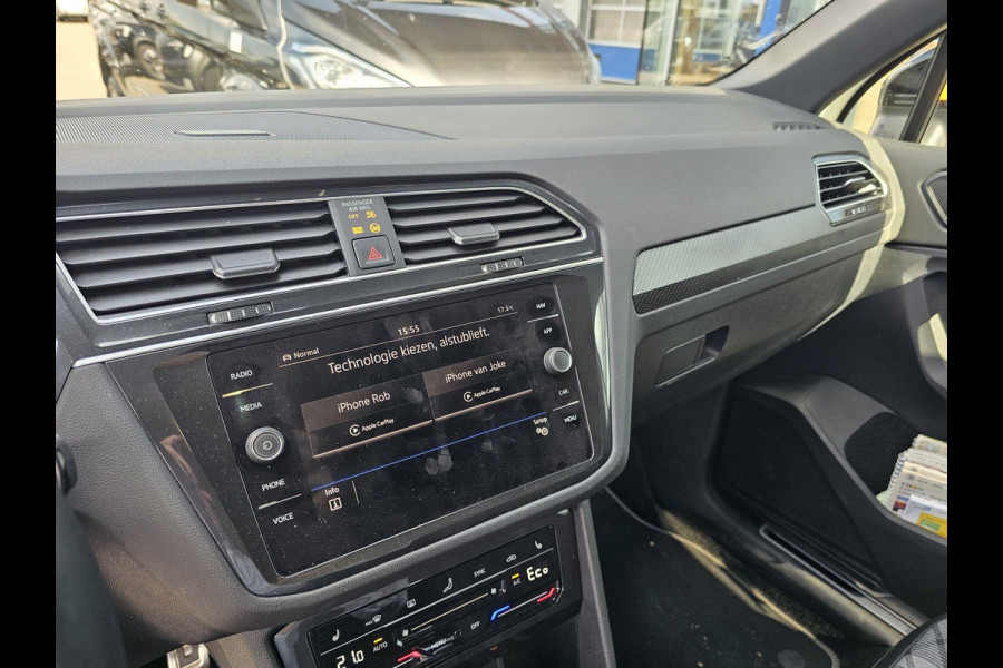 Volkswagen Tiguan 1.4 TSI eHybrid R-Line Business+ 245pk PHEV | Trekhaak | Panorama dak | Adaptieve Cruise | Achteruitrijcamera | Stoelverwarming | Virtuele cockpit | 1.800kg Trekgewicht !