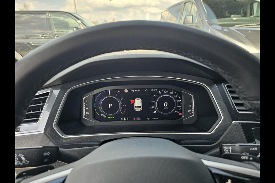 Volkswagen Tiguan 1.4 TSI eHybrid R-Line Business+ 245pk PHEV | Trekhaak | Panorama dak | Adaptieve Cruise | Achteruitrijcamera | Stoelverwarming | Virtuele cockpit | 1.800kg Trekgewicht !