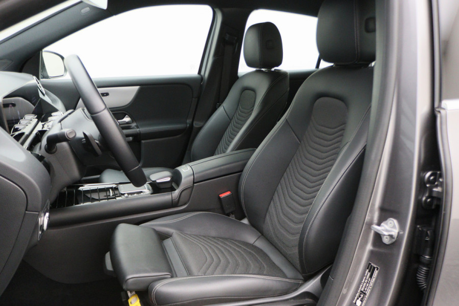 Mercedes-Benz GLA 250 e Business Solution Luxury Limited LED, Virtual Cockpit, Camera, Navigatie, Lane Assist, DAB