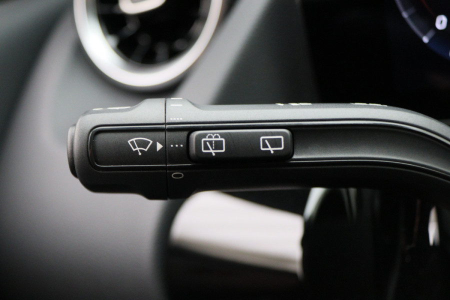 Mercedes-Benz GLA 250 e Business Solution Luxury Limited LED, Virtual Cockpit, Camera, Navigatie, Lane Assist, DAB
