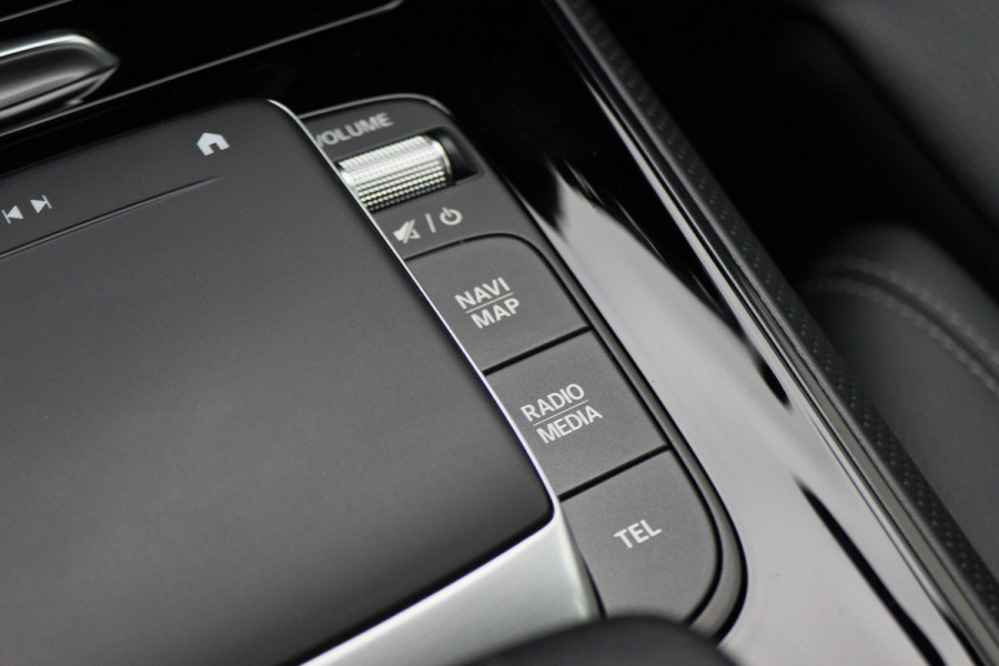 Mercedes-Benz GLA 250 e Business Solution Luxury Limited LED, Virtual Cockpit, Camera, Navigatie, Lane Assist, DAB