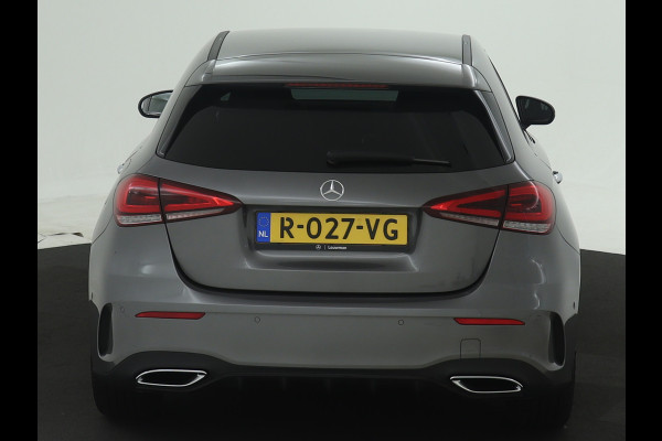 Mercedes-Benz A-Klasse 180 AMG Line | Achteruitrijcamera | Nightpakket | Sfeerverlichting | Stoelverwarming | inclusief 24 maanden MB Certified garantie voor europa
