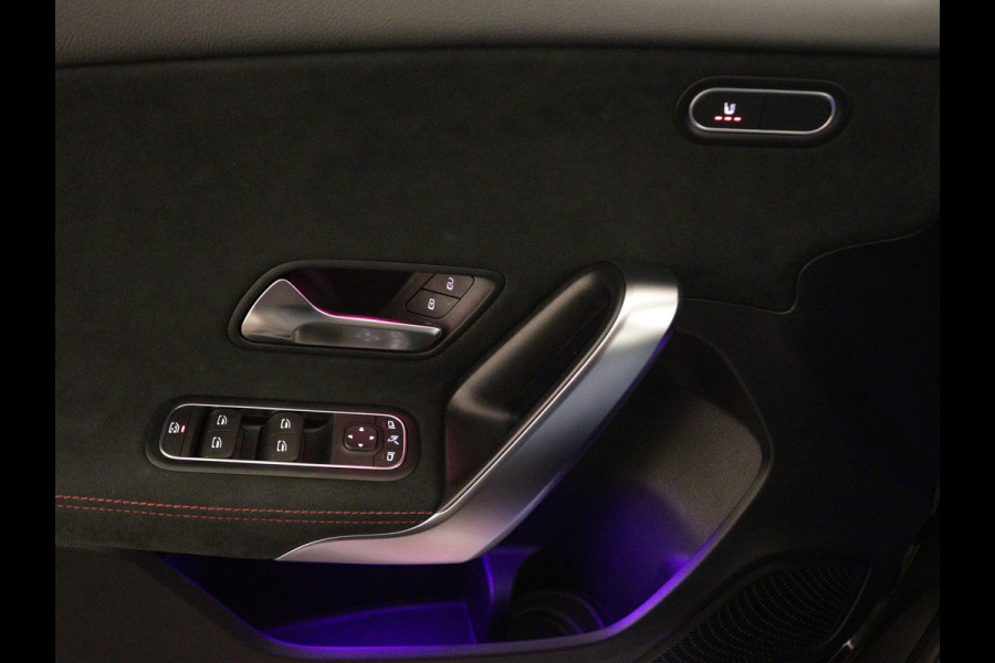 Mercedes-Benz A-Klasse 180 AMG Line | Achteruitrijcamera | Nightpakket | Sfeerverlichting | Stoelverwarming | inclusief 24 maanden MB Certified garantie voor europa