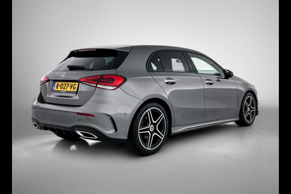 Mercedes-Benz A-Klasse 180 AMG Line | Achteruitrijcamera | Nightpakket | Sfeerverlichting | Stoelverwarming | inclusief 24 maanden MB Certified garantie voor europa