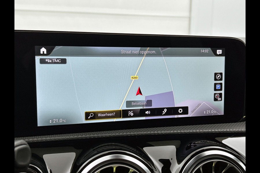 Mercedes-Benz A-Klasse 180 AMG Line | Achteruitrijcamera | Nightpakket | Sfeerverlichting | Stoelverwarming | inclusief 24 maanden MB Certified garantie voor europa