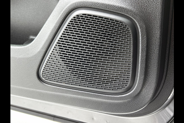 Mercedes-Benz A-Klasse 180 AMG Line | Achteruitrijcamera | Nightpakket | Sfeerverlichting | Stoelverwarming | inclusief 24 maanden MB Certified garantie voor europa