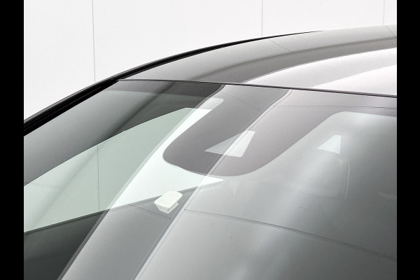Mercedes-Benz A-Klasse 180 AMG Line | Achteruitrijcamera | Nightpakket | Sfeerverlichting | Stoelverwarming | inclusief 24 maanden MB Certified garantie voor europa